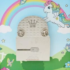 Loungefly Hasbro My Little Pony Pretty Parlor 3" LE Collector Box Pin -Fashion T Shirt Shop MLPPN0005 LFHASBROMYLITTLEPONYPRETTYPARLOR3INCOLLECTORBOX1299PINBACK